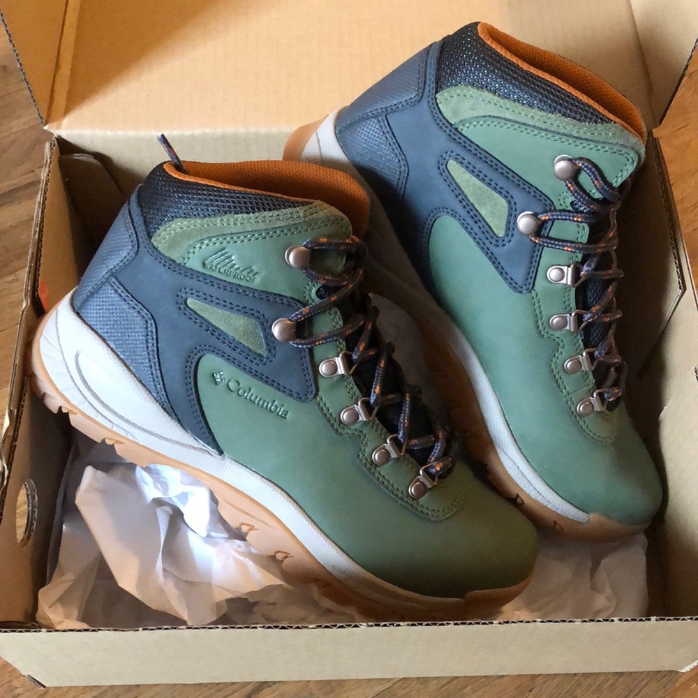 Columbia Newton Ridge Hiking Boots